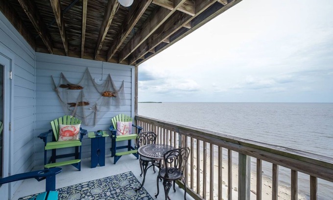 Cedar Key Condominio | Fenimore Mill 1A Pool, Hot Tub, Pet Friendly!