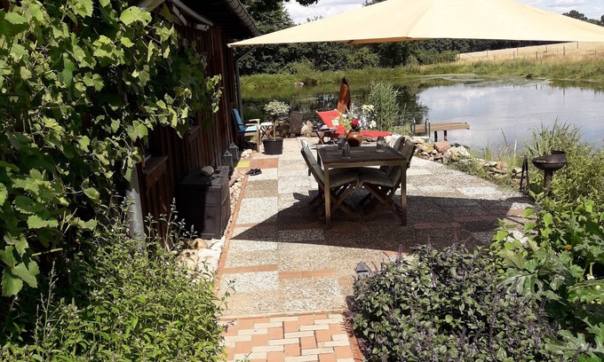 Eggermuhlen Cabina | Ferienhütte am Privatsee, Fischen, Schwimmen, Reiten, Wandern und Radeln