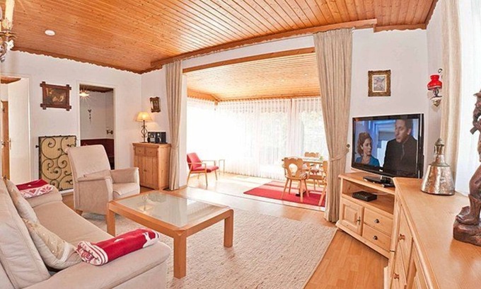 Schwarzenbach Casa | Ferienhaus 05-e mit Wintergarten und Südterrasse - Ferienhäuser im Feriendorf Weissensee im Allgäu