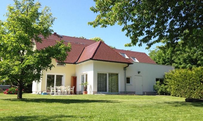 Ost Casa | Ferienhaus Am Park Leipzig
