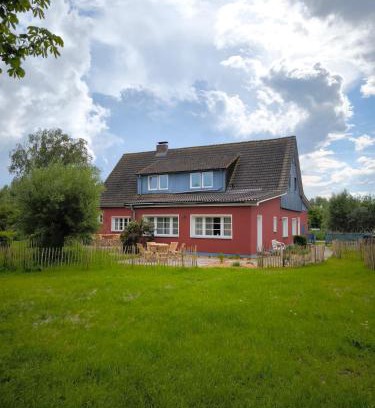 Neuendorf Apartamento | Ferienhaus am Saaler Bodden