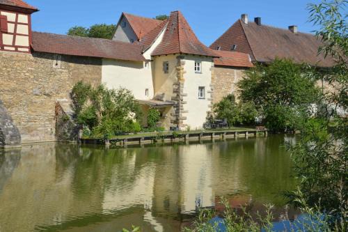 Weissenburg in Bayern Apartamento | Ferienhaus der Seeweiherturm