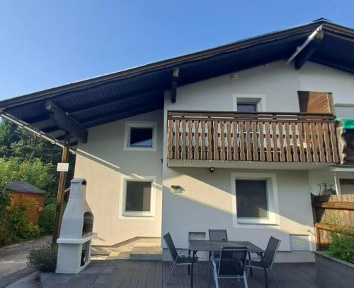 Bad Mitterndorf Casa | Ferienhaus Fux - Your Lake and Ski Hideaway at Tauplitz near Hallstatt