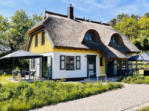 Putbus Casa | Ferienhaus Haus Kormoran 21 Feriendorf Klein Stresow Rügen by ruyastay
