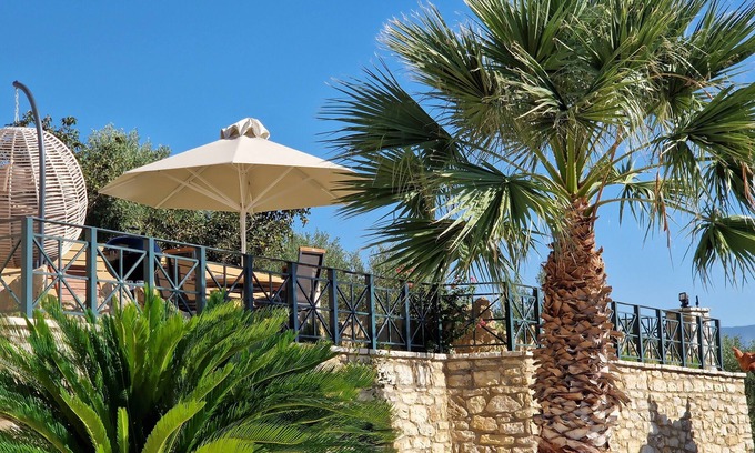 Romanos Villa | Ferienhaus in Ruhiger Umgebung mit Gehobener Ausstattung und Tollem Meeresblick