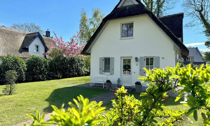Born auf dem Darss Casa | Ferienhaus mit Terrasse und Garten im Erholungsort Born