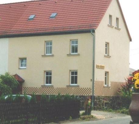 Kossern Casa | Ferienhaus mit Garten, Weinlaube und Aussenpool