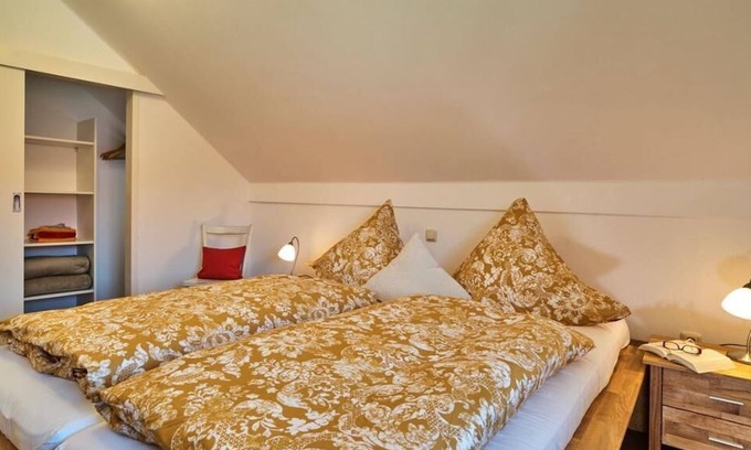 Schoellnach Apartamento | Casa vacacional con amplia terraza y vista despejada.