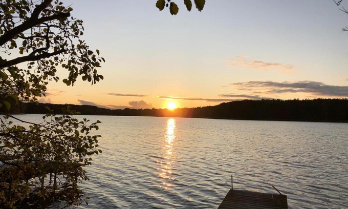 Milmersdorf Casa | Ferienhaus Reetdach 1300qm Privatgrundstück Bootssteg Sauna Templin Lübbesee Uckermark Erholung pur Seenplatte
