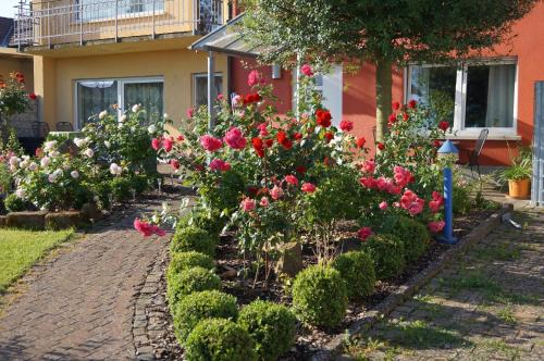 Kapellen-Drusweiler Apartamento | Ferienhaus Schloss-Garten