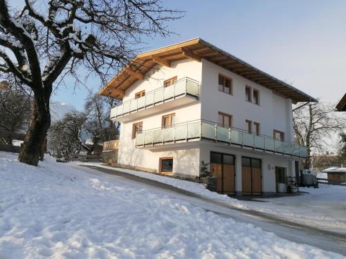 Kapfing Apartamento | Ferienhaus Stoanerhof