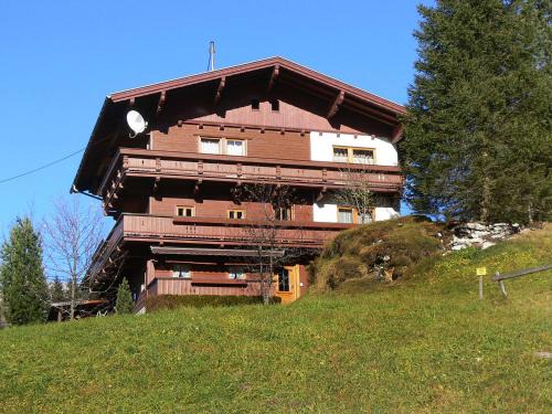 Juns Casa | Ferienhaus Tux Holiday Home
