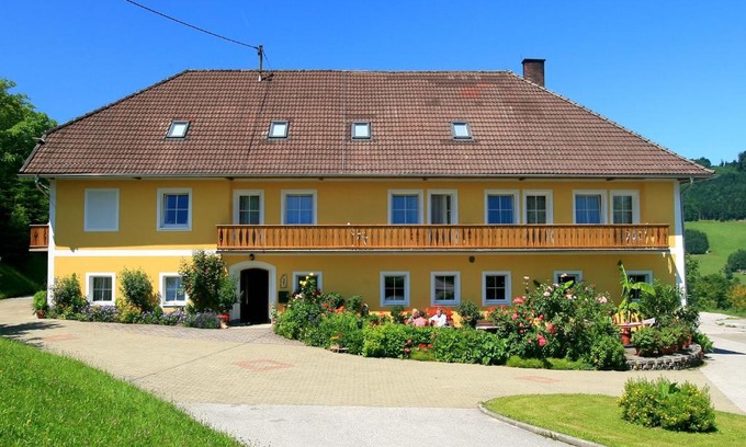 Gruenburg Casa | Ferienhof am Landsberg