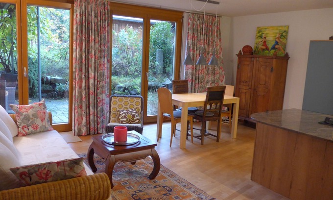 Munstertal Apartamento | Ferienwohnung im Haus am Bach im Grünen
