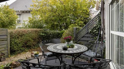 Radolfzell am Bodensee Apartamento | Ferienwohnung Heidegarten