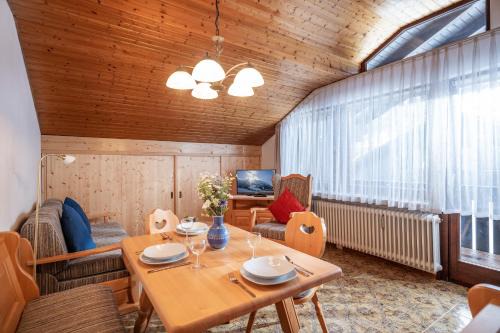 Oberaudorf Apartamento | Ferienwohnanlage Oberaudorf F7 mit Hallenbad und Sauna