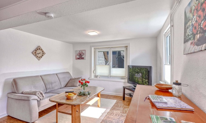 Bad Berleburg Apartamento | Ferienwohnung Über 2 Etagen mit Badewanne und Wlan