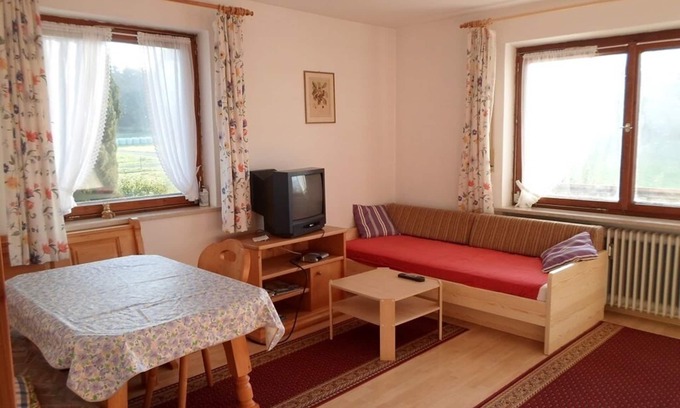Rimsting Apartamento | Ferienwohnung 50qm mit Badewanne, Balkon und Grillmöglichkeit