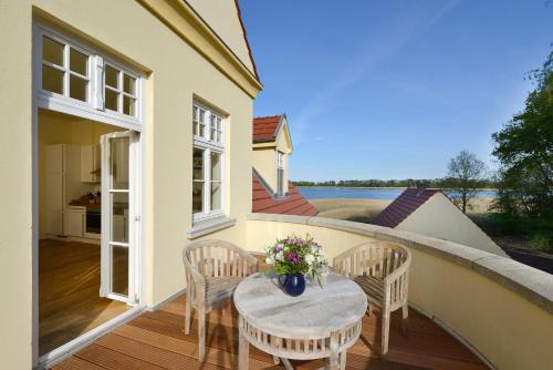 Grubnow Apartamento | Ferienwohnung 7 mit Wasserblick, Balkon 2 Pers