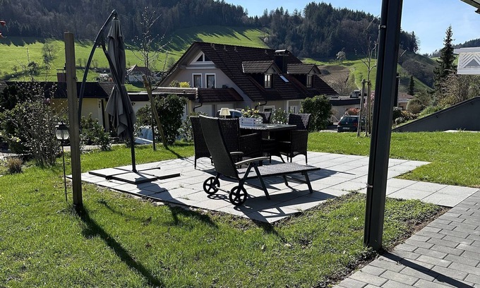 Kollnau Apartamento | Ferienwohnung, 75 qm, 1 Schlafzimmer, 1 Wohn-/Schlafzimmer, Terrasse, max. 3 Personen