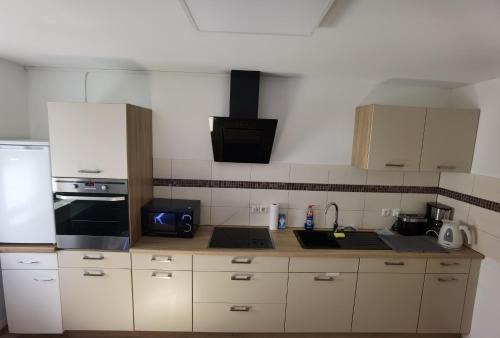 Ahnatal-Weimar Apartamento | Ferienwohnung am Backhaus 1