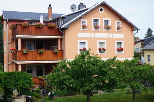 Kurort Gohrisch Apartamento | Ferienwohnung am Dorfplatz