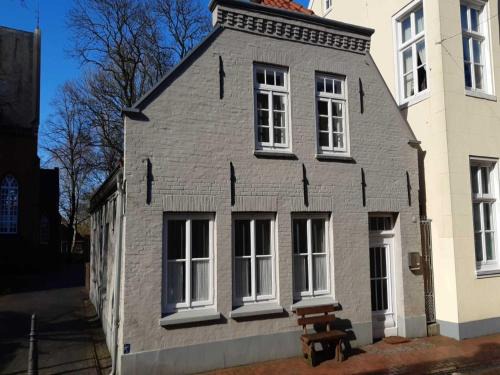 Weener Apartamento | Ferienwohnung am Kirchplatz 25561