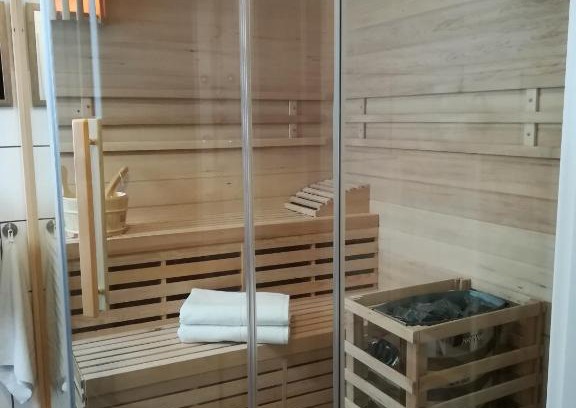Friedrichsfeld Apartamento | Ferienwohnung am Reinhardswald - Eichenlaub - mit Sauna