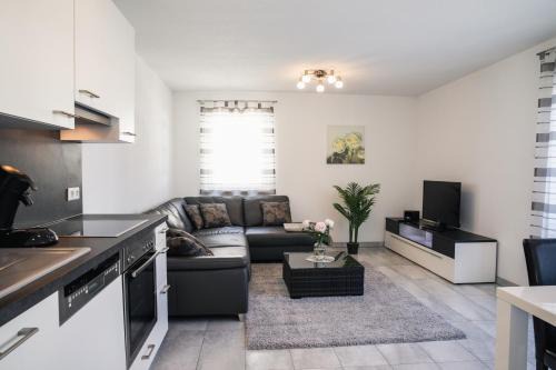 Waggershausen Apartamento | Ferienwohnung am Zeppelin Hangar