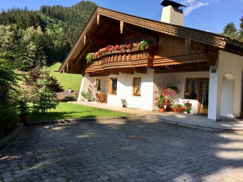 Mayrhofen Apartamento | Ferienwohnung Bacher Oberkumbichl 900