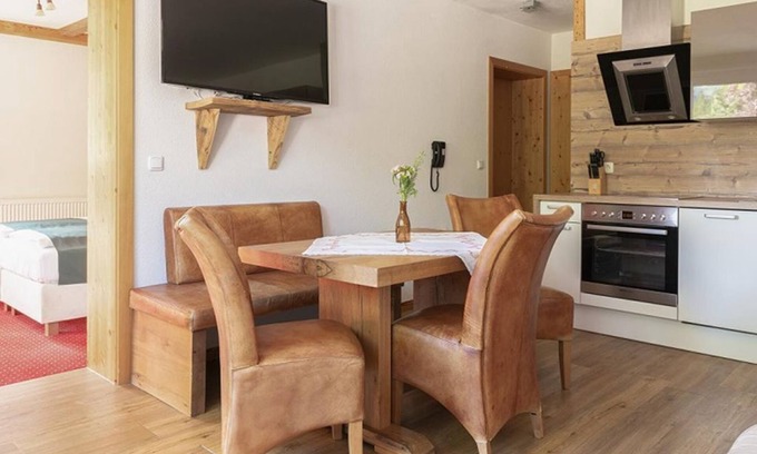 Rossleithen Apartamento | Ferienwohnung, Bad, WC, Küche, Balkon - Ferienhotel Gut Enghagen