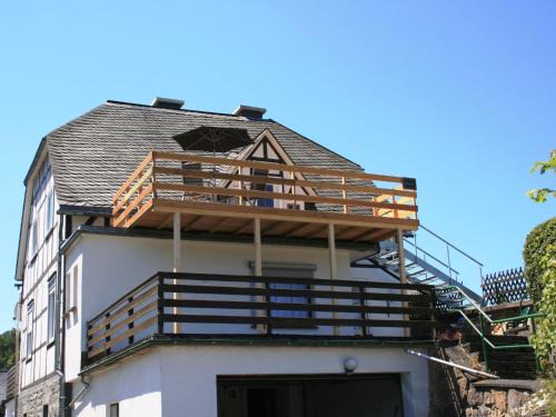 Schwalefeld Apartamento | Ferienwohnung bei Willingen mit eigener Terrasse