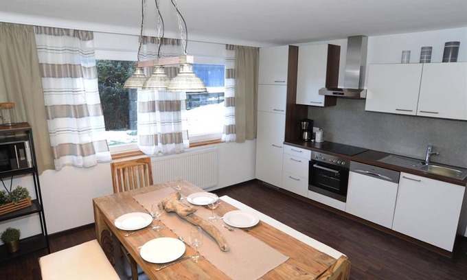 Trins Apartamento | Ferienwohnung Bergler