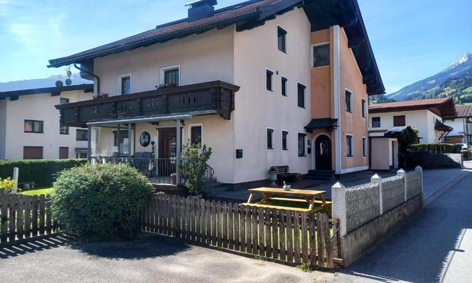 Finsing Apartamento | Ferienwohnung Bergtroll