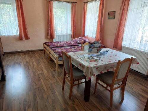 Bretnig Apartamento | Ferienwohnung Bretnig