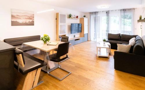 Feldberg Casa | Ferienwohnung BUTTERBLUME, Feldberg - Haus Wiesenquelle