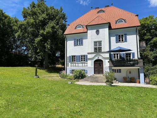 Gstadt Apartamento | Ferienwohnung Villa Victoria mit grandiosem Seeblick und Gartennutzung in Jugendstil Villa