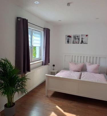 Neuhaus am Rennweg Apartamento | Ferienwohnung am Rennsteig