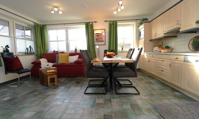 Ostseebad Wustrow Apartamento | Ferienwohnung mit Balkon und Eingeschränktem Ostseeblick Direkt Hinter der Düne