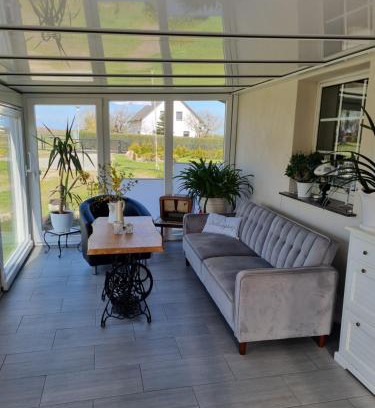 Katzow Apartamento | Ferienwohnung Editha mit Wintergarten