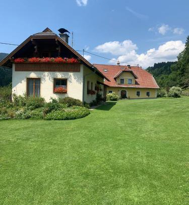 Frauenstein Apartamento | Ferienwohnung Familie Kampl