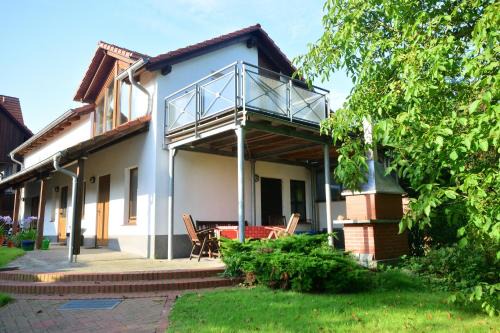 Wickendorf Apartamento | Ferienwohnung Gartenblick am Schweriner See