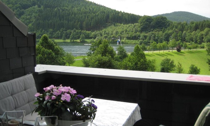 Niedersfeld Apartamento | Ferienwohnung Hilleseeblick