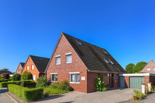 Esens Apartamento | Ferienwohnung im Haus Weinstock