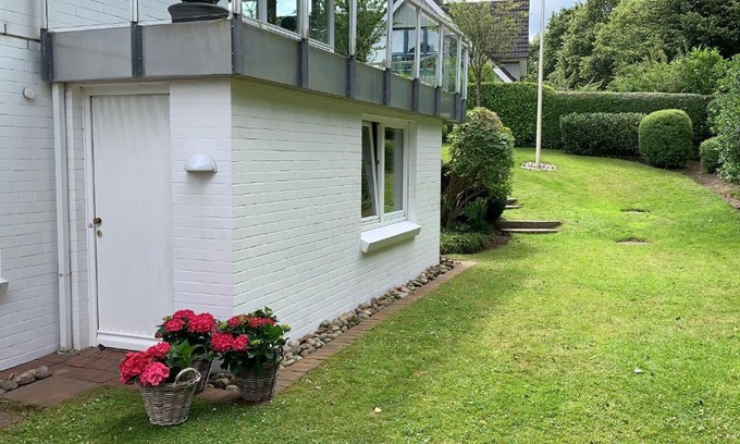 Murwik Apartamento | Ferienwohnung in weißer Villa am Kliff