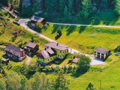 Frauenstein Apartamento | Ferienwohnung Kanegger