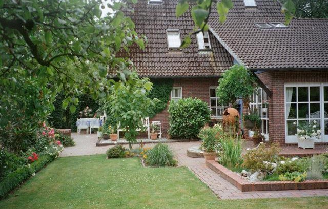 Bad Zwischenahn Apartamento | Ferienwohnung Landhaus im Grünen