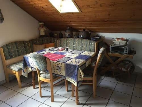 Hoehr-Grenzhausen Apartamento | Ferienwohnung Meuer