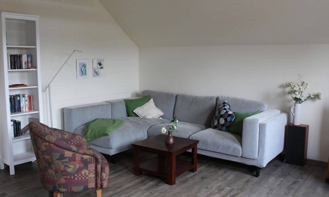Nordseebad Burhave Apartamento | Ferienwohnung Menzel - Appartement/fewo, Dusche, WC, Balkon