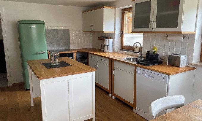 Untermunstertal Apartamento | Ferienwohnung mit 100 qm, 1 Großes Schlafzimmer, 1 Wohnzimmer, Max. für 2 Personen